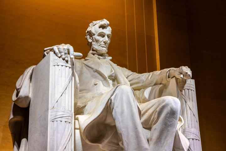Statue of Abraham Lincoln